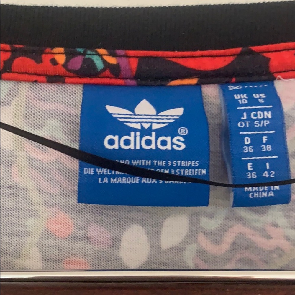 Adidas pattern tee - Picture 3 of 3